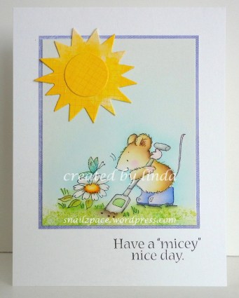 copyright linda @ snailzpace.wordpress.com gardening mouse